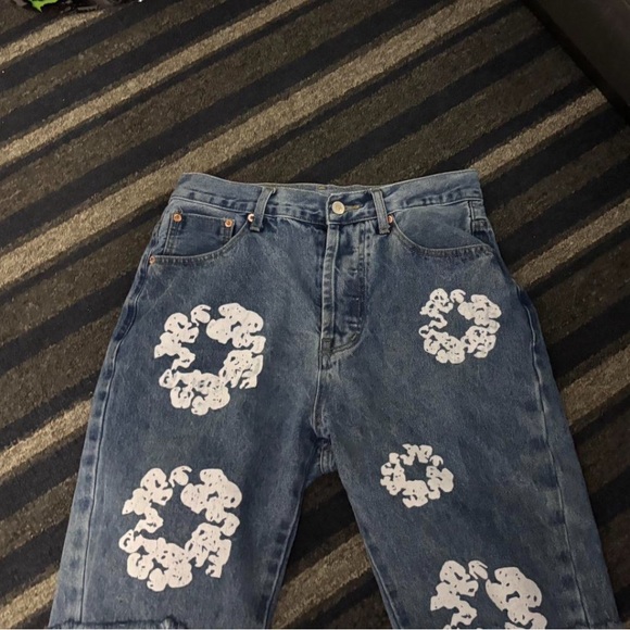 Denim tear shorts - Picture 1 of 3